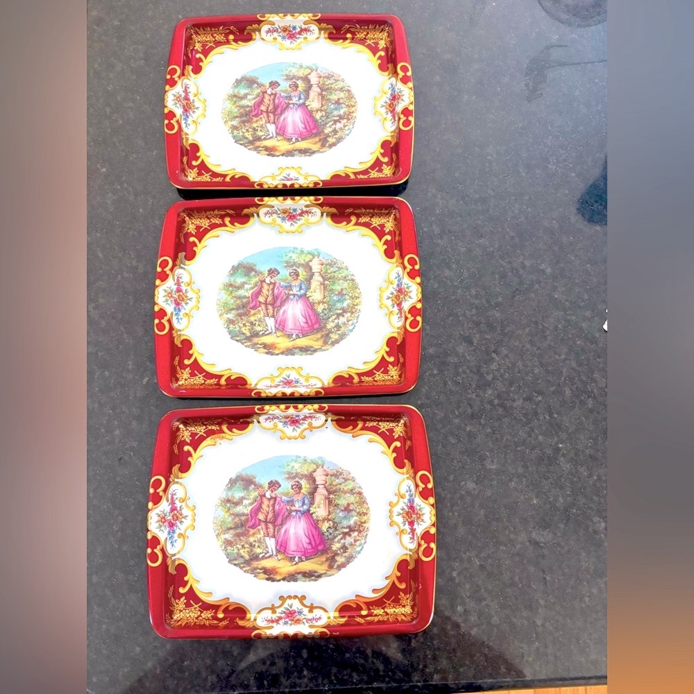 ❤️Set of 3 DAHER Vintage Trays❤️